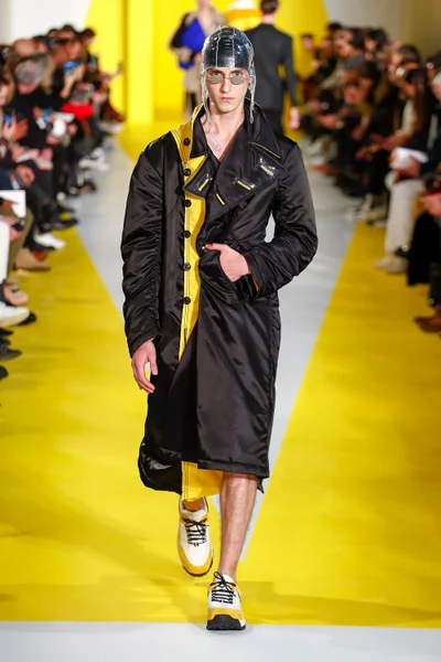 Look 8